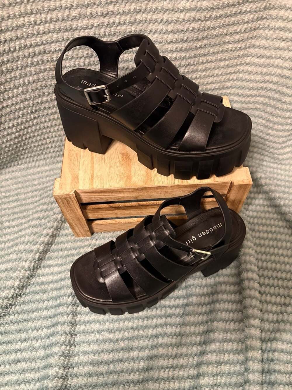 Madden Girl Genesis Black Platform Lug Sole Fisherman Sandals Size 9